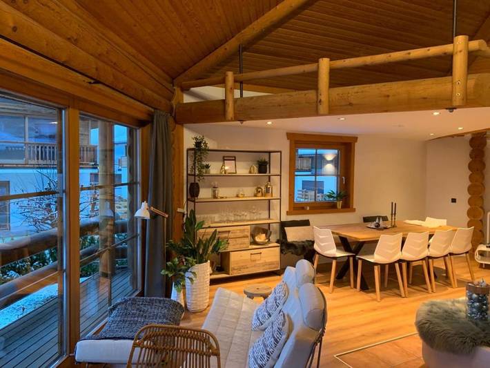 Chalet para 16 personas, con terraza además de jardín y vistas, Se admiten mascotas en Tirol