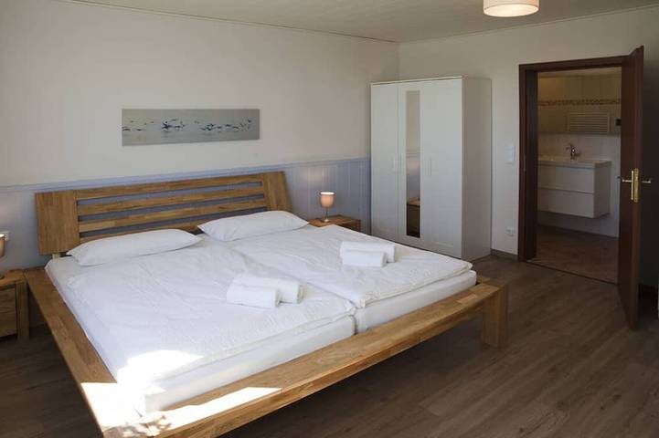 Ganze Wohnung, Großzügiges 3 Zimmer Apartment mit zwei Bädern in Friedrichskoog-Spitze, Friedrichskoog