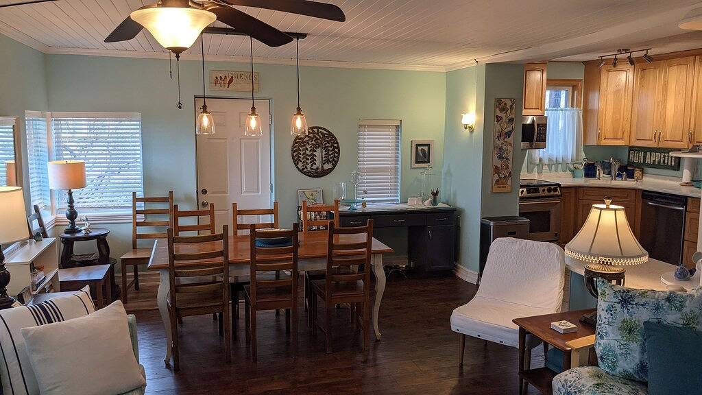 Cottage for 10 Guests in Leamington, Essex Ontario
