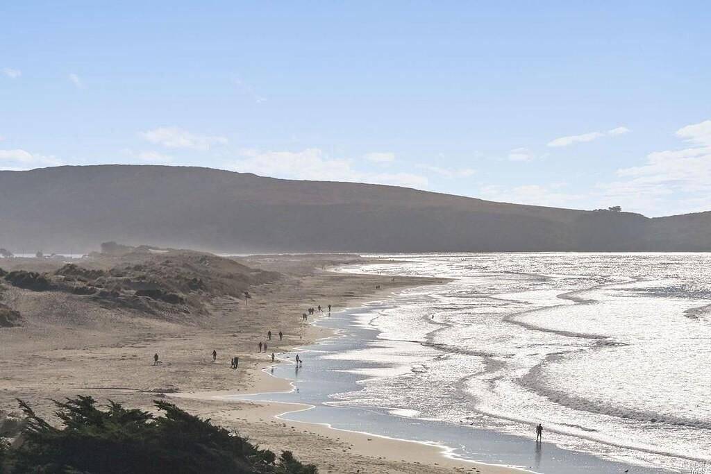 Dillon Beach House with Ocean Views 1 Min Walk to Beach Path in Dillon Beach, California North Coast