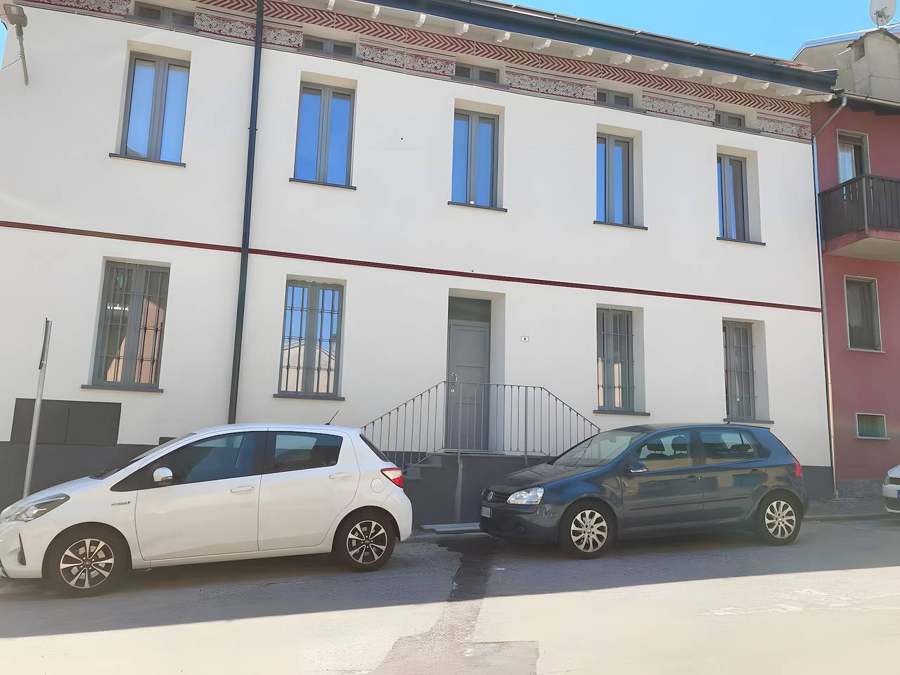 Entire studio, Studio Apartment 'Monolocale Red' with Wi-Fi and Air Conditioning in Delebio (Town), Delebio