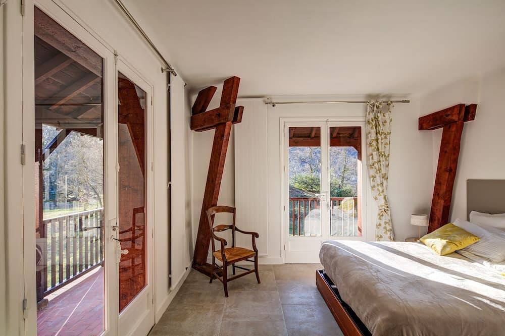 Casa arquitecto sin vecinos en el valle de Ossau, spa y sauna, parque 7.000 m2 in Béost, Béarn