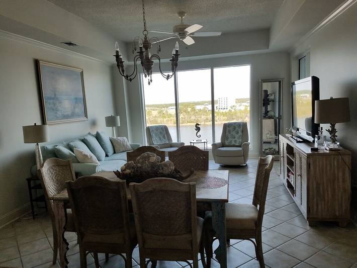 Vacation rental for 8 people, with hot tub and pool as well as balcony by Orange Beach