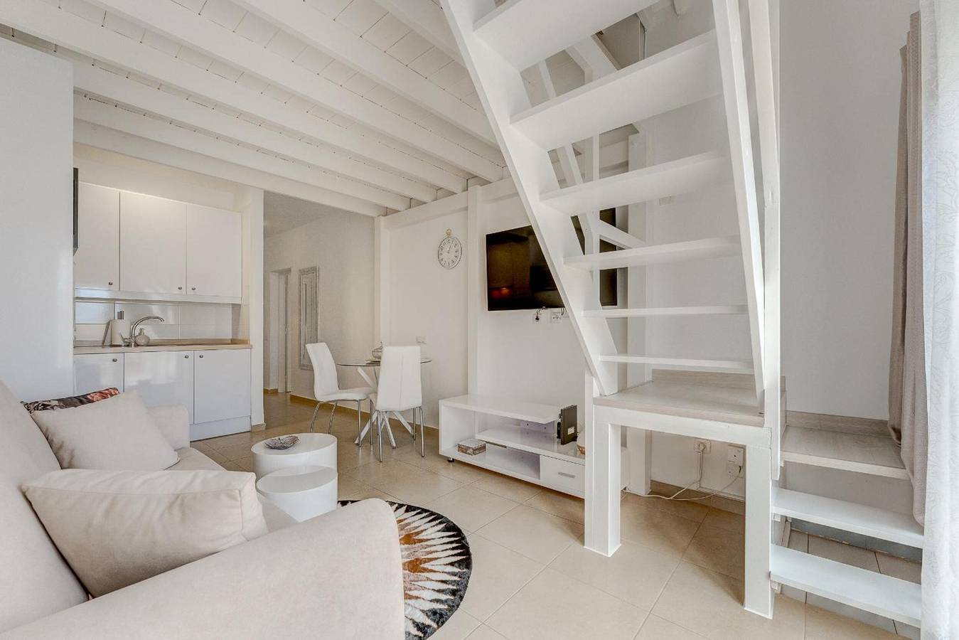 Apartamento entero, Apartamento Vacacional 'Yucca Park' con Piscina Compartida, Wi-Fi y Aire Acondicionado in Playa del Duque, Adeje