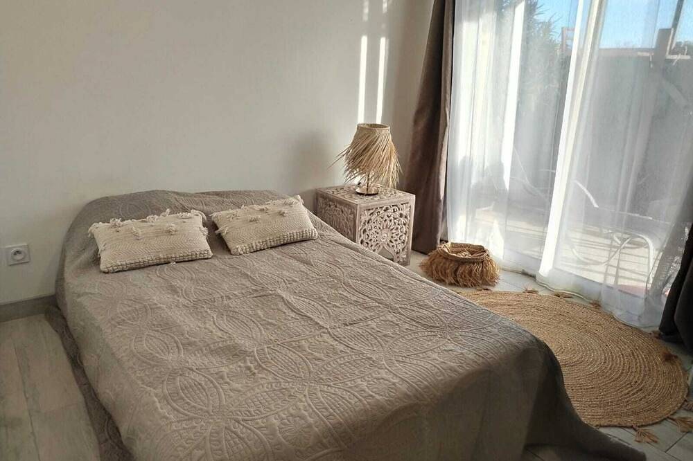 Nouvelle Propriété Pavillon Neuf Climatisé Piscine Chauffée Jardin Clôturé in Pont-Saint-Esprit, Nimes und Umgebung