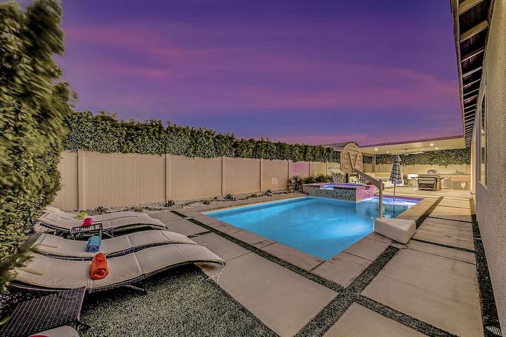 Vacation rental for 12 people, with terrace and hot tub as well as garden in Indio (CA)
