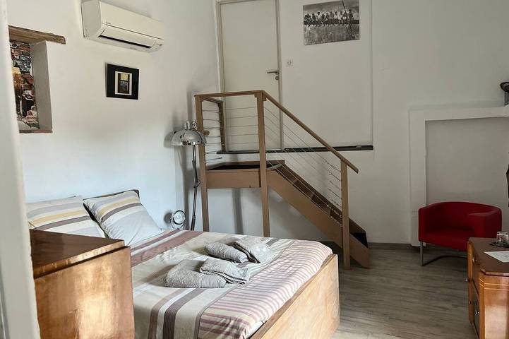 Gîte pour 8 personnes, avec jardin à Ribaute-les-Tavernes - 3