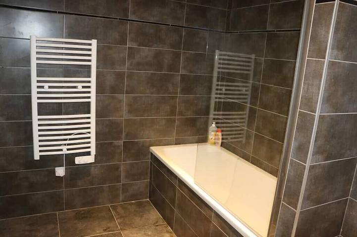Appartement entier, 2 pièces, rez-de-jardin, Vue imprenable sur le Lac Léman in Évian-les-Bains, Région de Thonon-les-Bains