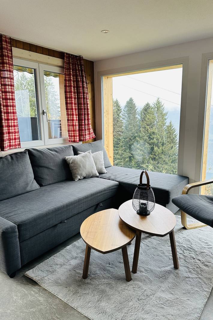 Chalet pour 4 personnes, avec balcon et jacuzzi en Suisse - 2