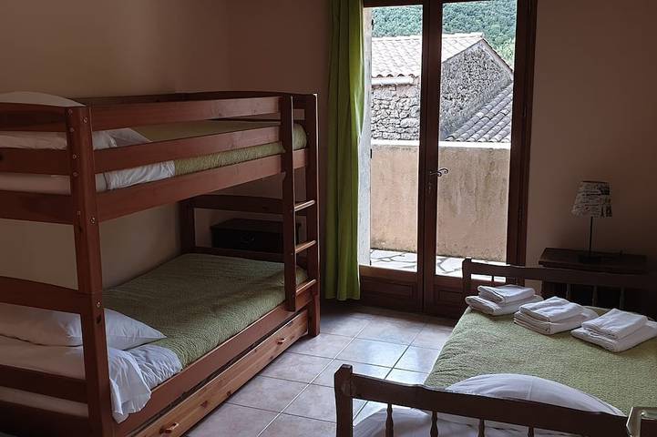 Location de vacances pour 5 personnes, avec jardin et balcon à Saint-André-de-Buèges - 4