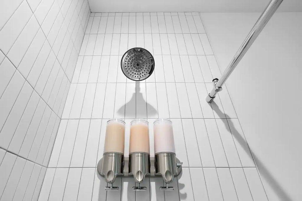 Ganze Wohnung, ★1/2 Block to King Street, King Bed ~ Free Parking★ in Alexandria (VA), Alexandria City