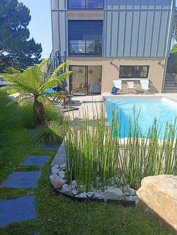 Gîte pour 5 personnes, avec piscine et terrasse, animaux acceptés dans Plage De L Islet