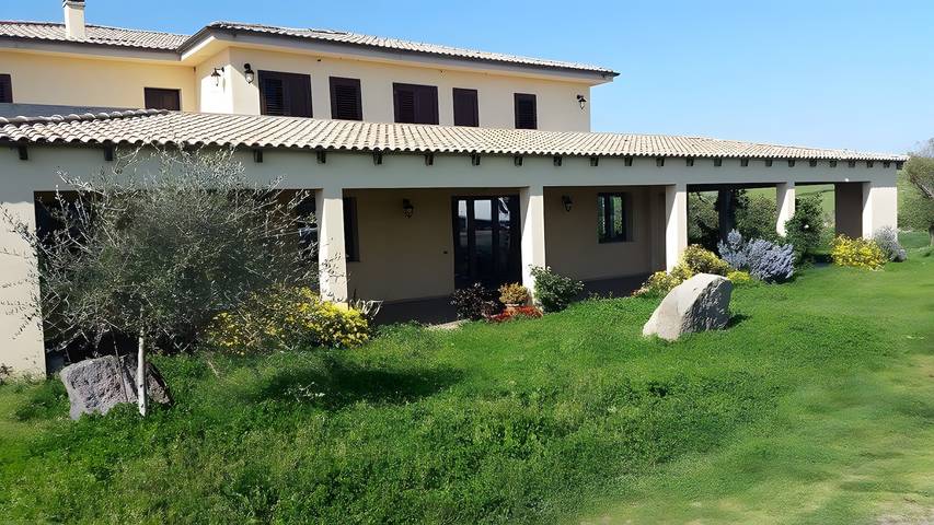 Room 'Tripla Standard 1' with Shared Terrace, Wi-Fi and Air Conditioning in Nulvi, Sassari Province