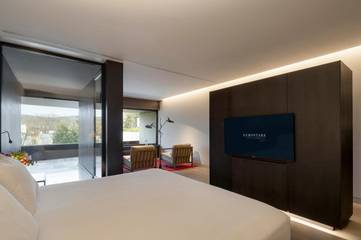 Hôtel pour 2 personnes, avec piscine ainsi que vue et jardin à Pampelune