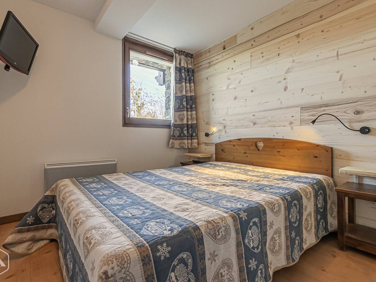 Entire apartment, Modern duplex for 6 with beautiful mountain view and Wifi in Aussois, Saint-Jean-de-Maurienne region