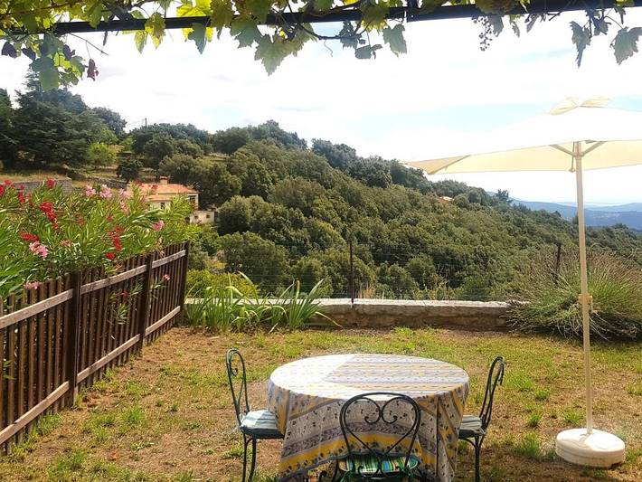 Location de vacances pour 6 personnes, avec piscine ainsi que jardin et vue à Mons (Var) - 3