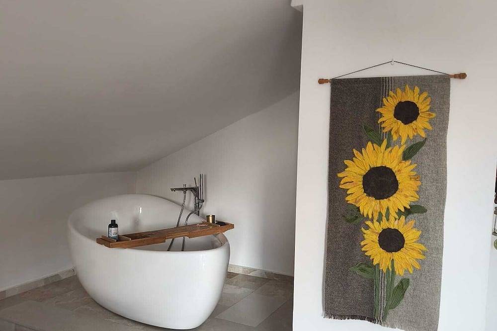 3 bed, luxurious villa with private pool and amazing views. in Fethiye, Türkische Ägäis