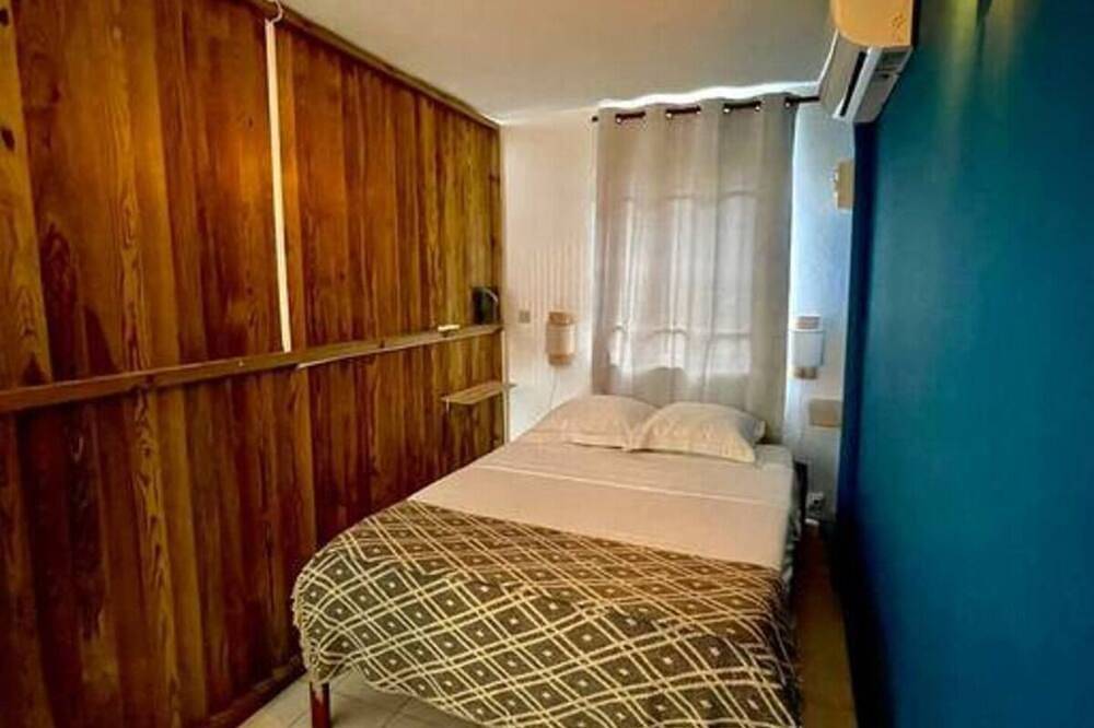 Entire apartment, 200m from beach with swimming pool in Les Trois-Îlets, Martinique