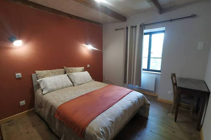 Location de vacances pour 9 personnes, avec jardin dans Lac du Barrage de Grandval - 2