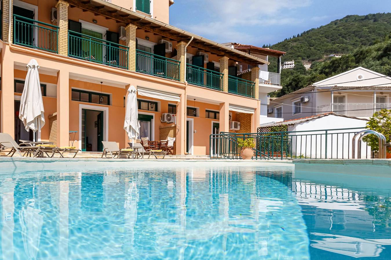 Appartement entier, Villa Delphine by Tsiolis family ★ shared pool in Katavolos, Corfou