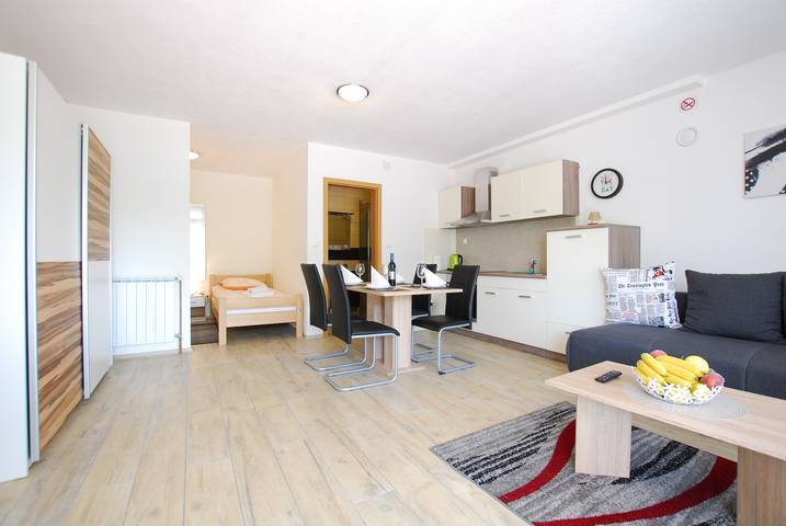 Apartament wakacyjny dla 4 osób, z balkon/ taras w Rijeka