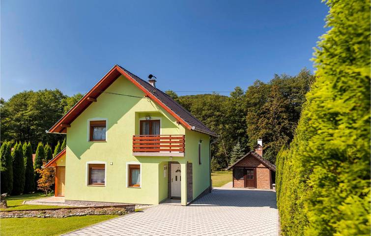 Gemütliche Ferienwohnung mit Pool, WLAN und Parkplatz in Pozega-Slawonien