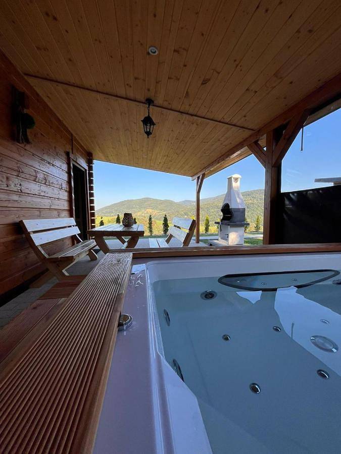 Dom dla 5 osób, z ogród i sauna oraz jacuzzi w Laskowa - Kamionna