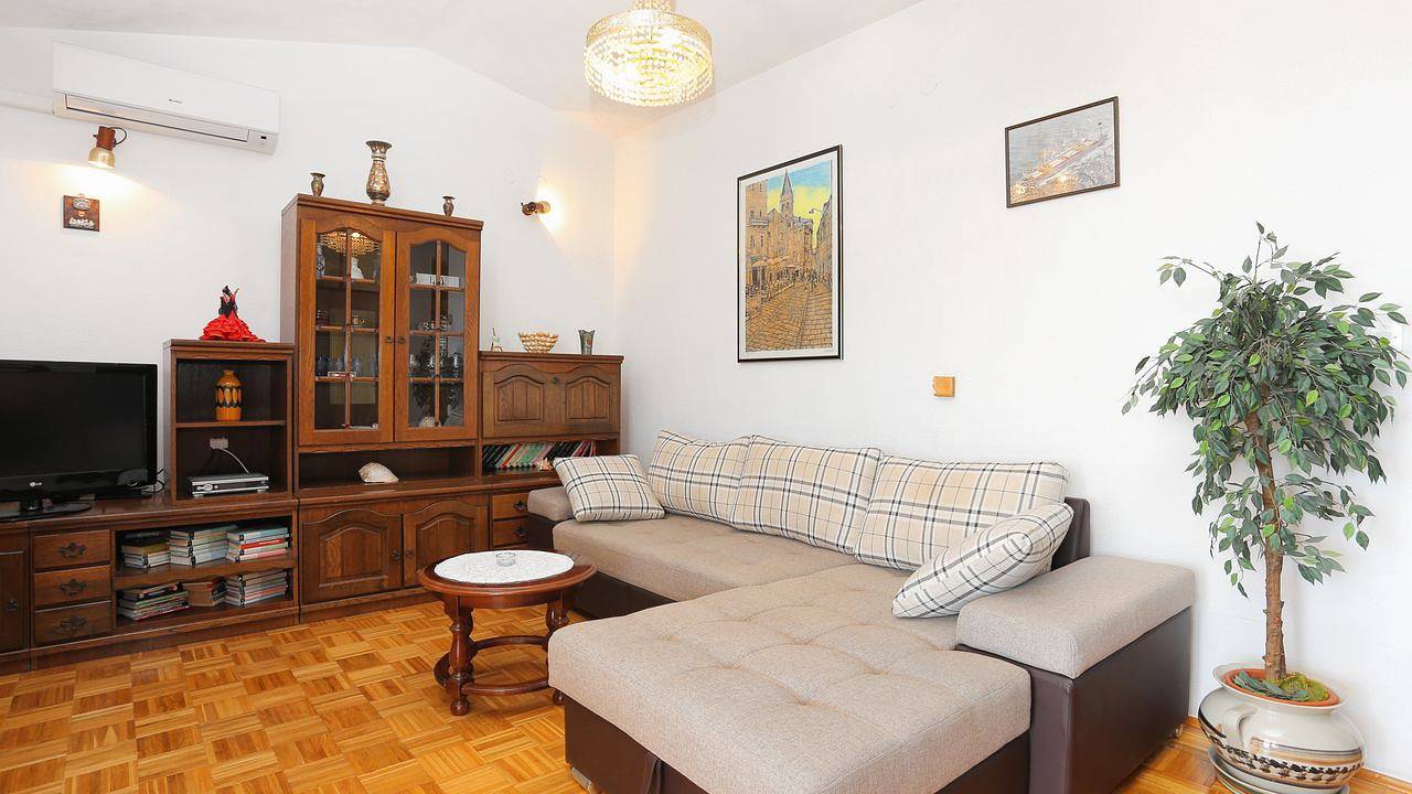 Ganze Ferienwohnung, Ferienwohnung für 4 Personen (62 m²) in Seget Vranjica in Seget Vranjica, Split-Dalmatien