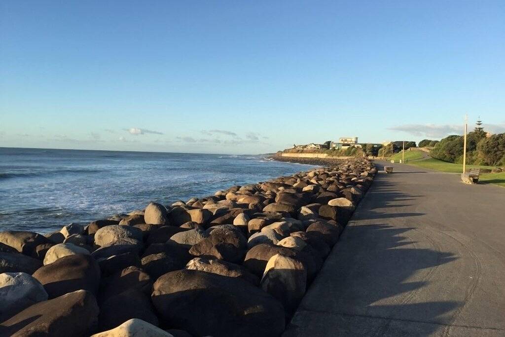 Erstaunliches Ocean Front Luxus Strandhaus In Prime Cbd Lage in New Plymouth, Taranaki