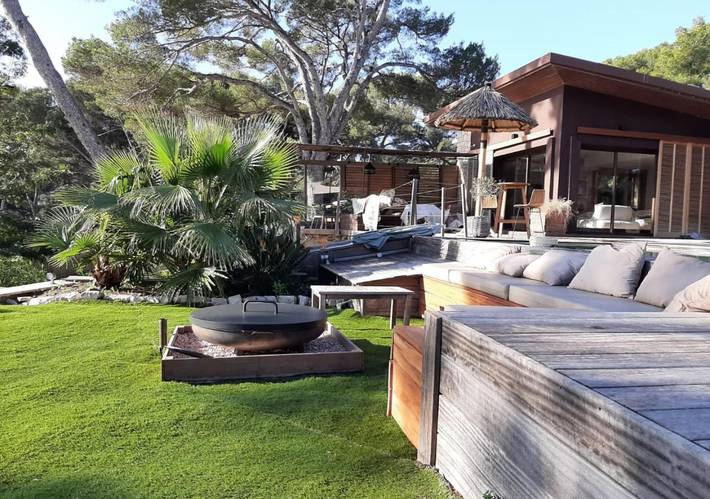 Location de vacances pour 12 personnes, avec jardin ainsi que vue et piscine, animaux acceptés dans Plage Fabrégas - 3