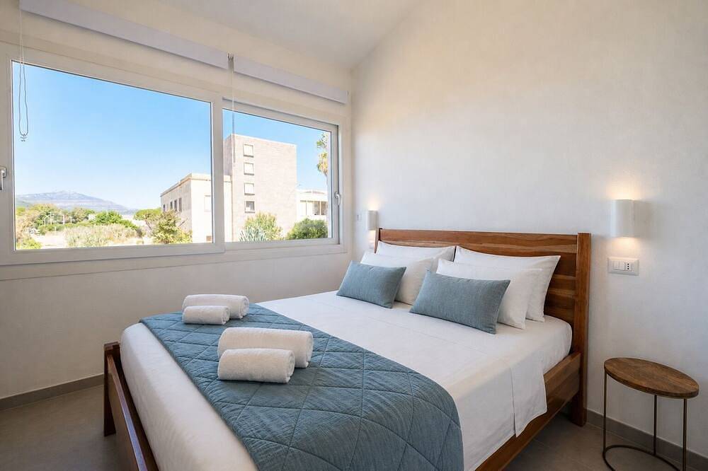 Atemberaubende Villa, 3 Schlafzimmer, großer Garten, Grill in Fertilia, Sassari Provinz