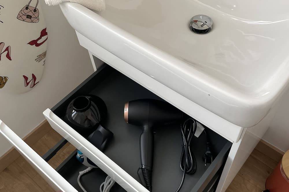 Ganze Wohnung, Studio-Premium-Ensuite-Gartenblick-2ème étage in Lens, Lens und Umgebung