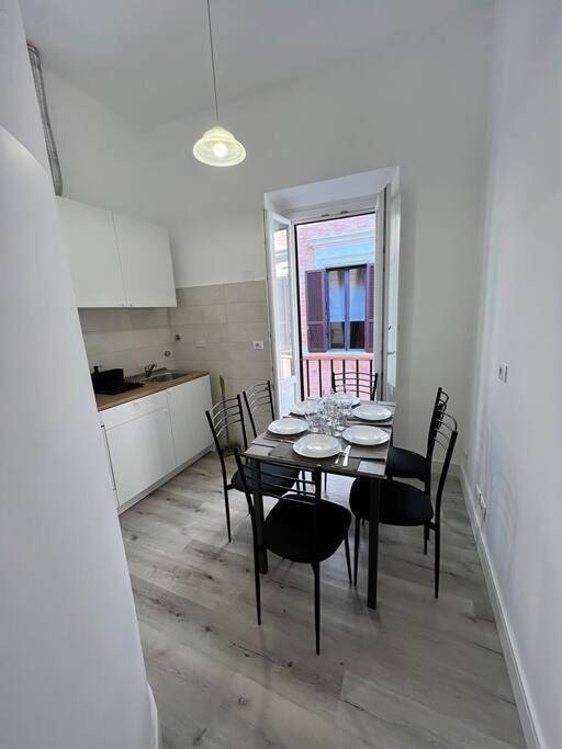 Three-Bedroom House in Centro di Roma, Roma