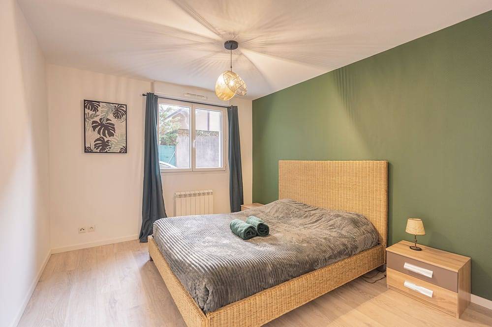 Entire apartment, Appartement entier à 5’ de la Gare d’Annemasse - Geneva, Comfortable 50 sqm Appartment in Ville-la-Grand, Saint-Julien-en-Genevois region