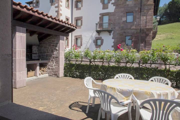 Casa rural para 4 personas, con vistas además de jardín y balcón en Valle de Baztan - 3