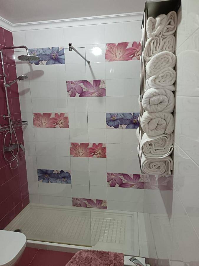 Gîte pour 4 personnes, avec vue et terrasse à Lora del Río - 3