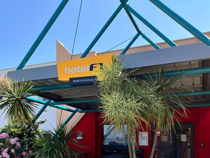 Hôtel pour 2 personnes, avec terrasse, animaux acceptés à Caudan - 2