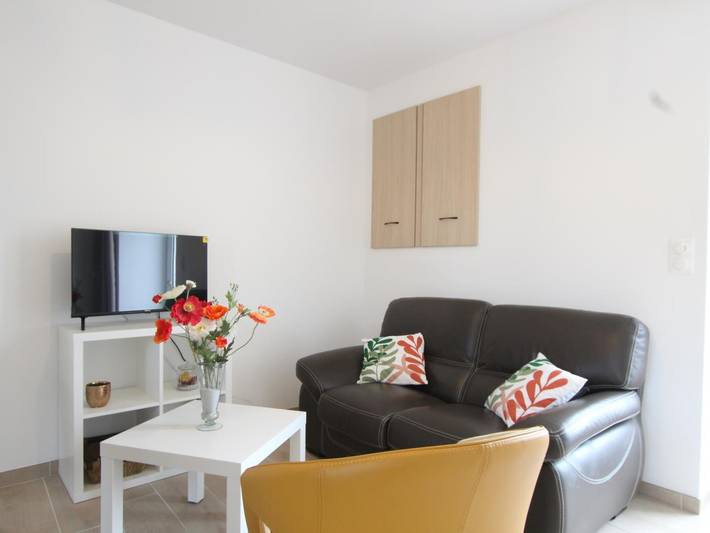 Gîte pour 4 personnes, avec terrasse dans Sottevast