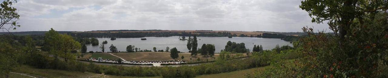 Au Bord de L'Eau in Écluzelles, Région de Dreux
