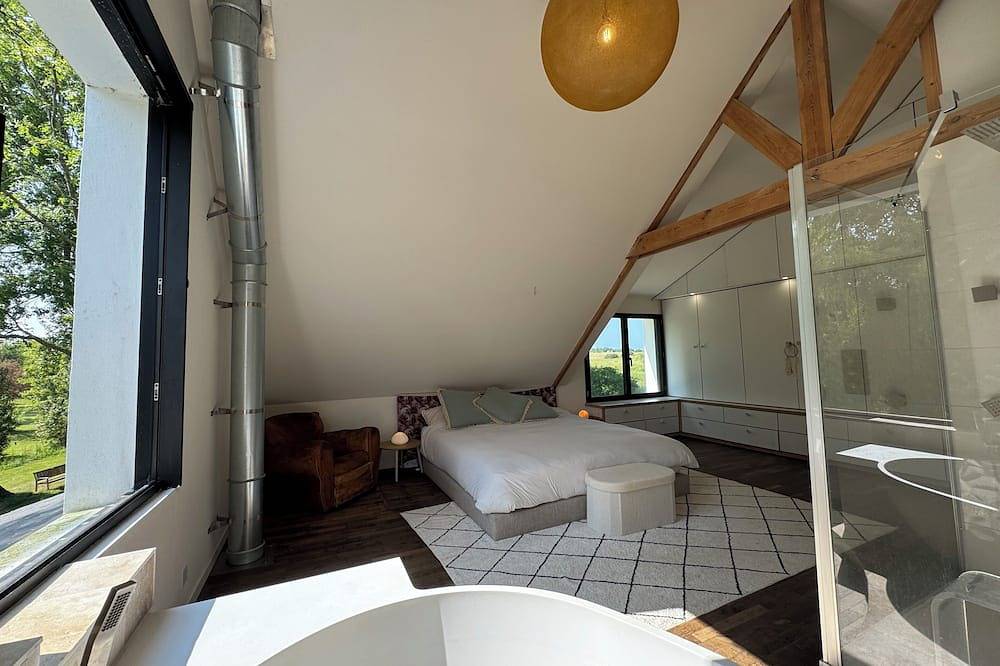 Villa with wooded park, near beach and paths in Locmaria, Côte des Mégalithes