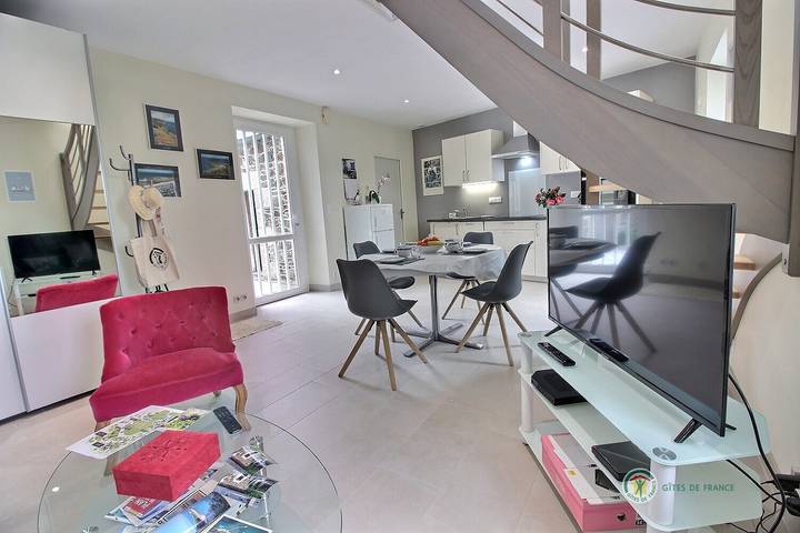 Gîte pour 4 personnes, avec Terrasse et Jardin à Binic