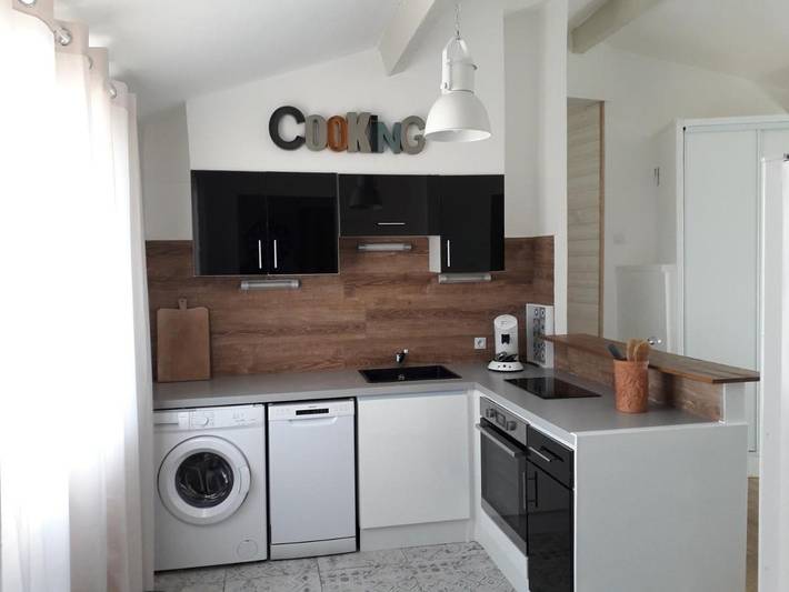 Gîte pour 5 personnes, avec terrasse et vue à Saint-Julien-les-Rosiers - 3