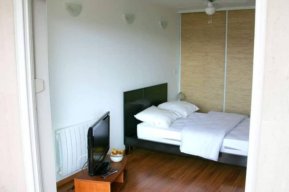 Apartamento entero, Estudio totalmente equipado con balcón, vista al mar, al puerto deportivo y a la ciudad. in Saint-Valery-en-Caux, Región de Dieppe