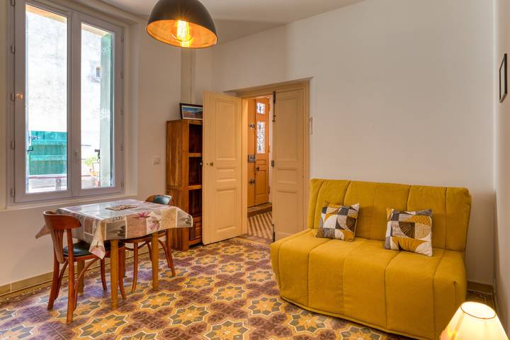 Estudio entero, Estudio «A La Bonne Franck'ette» con terraza privada, Wi-Fi y aire acondicionado in Aspiran, Región de Lodève