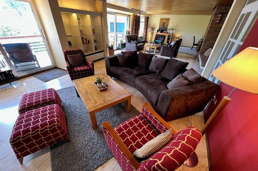 Ferienhaus mit Sauna, Whirlpool und Infrarotlichtsauna in Willingen Sauerland in Willingen, die Mittelgebirge
