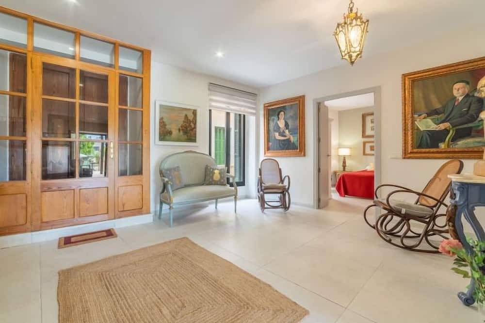 Can Rochet in Alaró, Interior de Mallorca