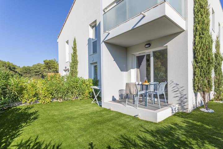 Gîte pour 4 personnes, avec jardin et terrasse ainsi que piscine et bassin pour enfant, animaux acceptés à Roquefort-la-Bédoule - 4