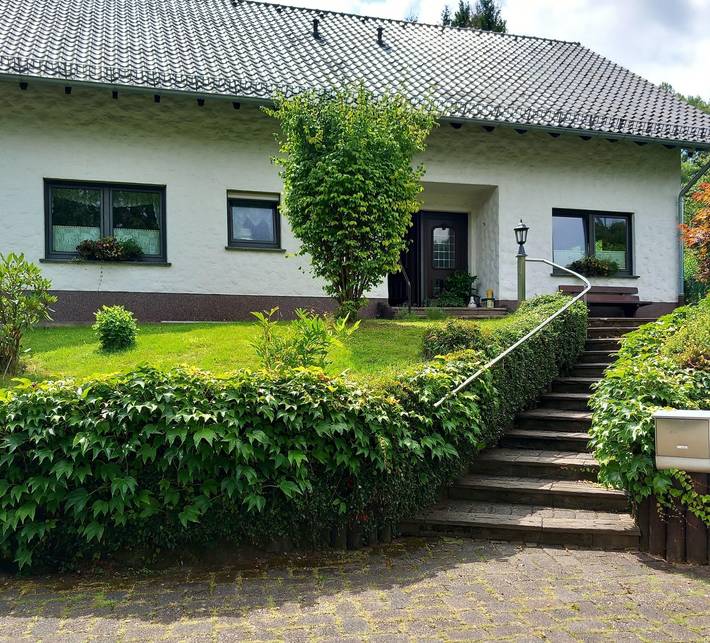 Ferienwohnung für 4 Personen, mit Garten und Balkon, kinderfreundlich