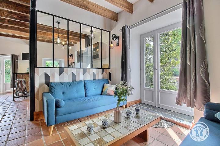 Gîte pour 8 personnes, avec jardin et piscine à Neulliac - 3