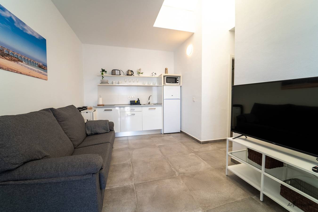 Ganze Ferienwohnung, Ein Zimmer mit Balkon in Tahiche, Teguise